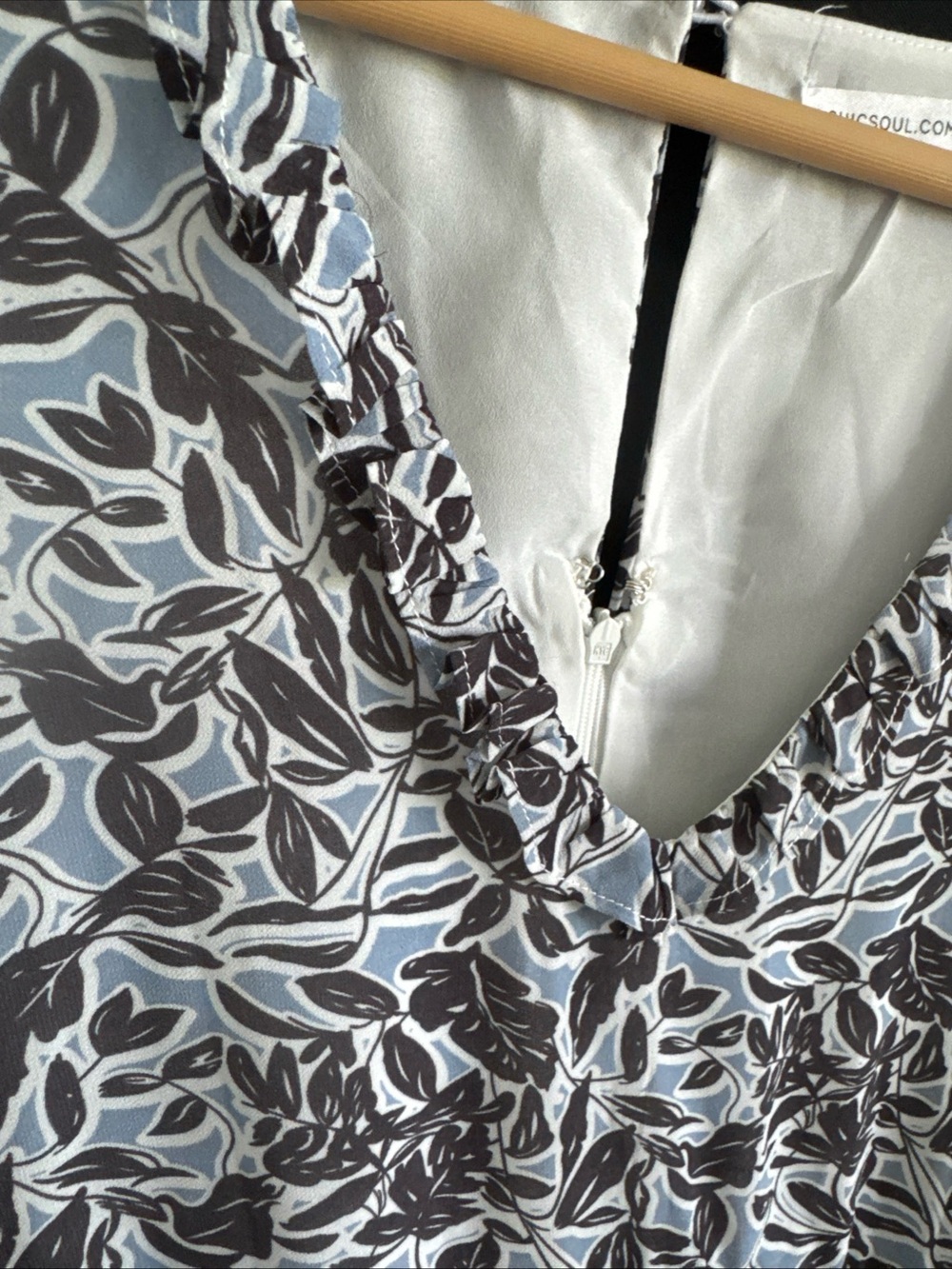 Chic Soul Dress Size 2X Knee Length Blue Floral Long Sheer Sleeve V Neck Plus - Picture 7 of 14